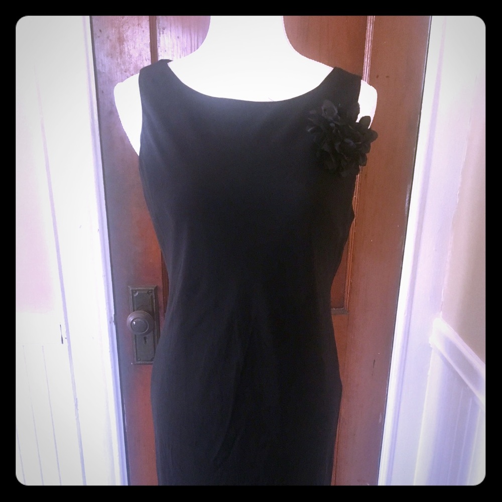 Donna Ricco New York Sleeveless Sheath Dress